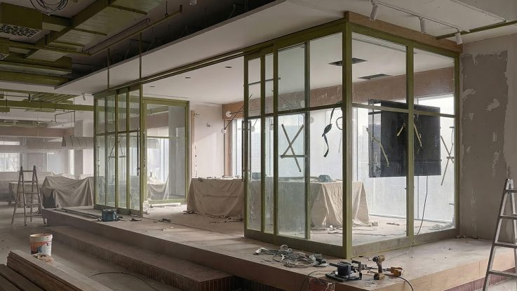 Şantiyede cam bölme montajı ve fit-out uygulama süreçleri